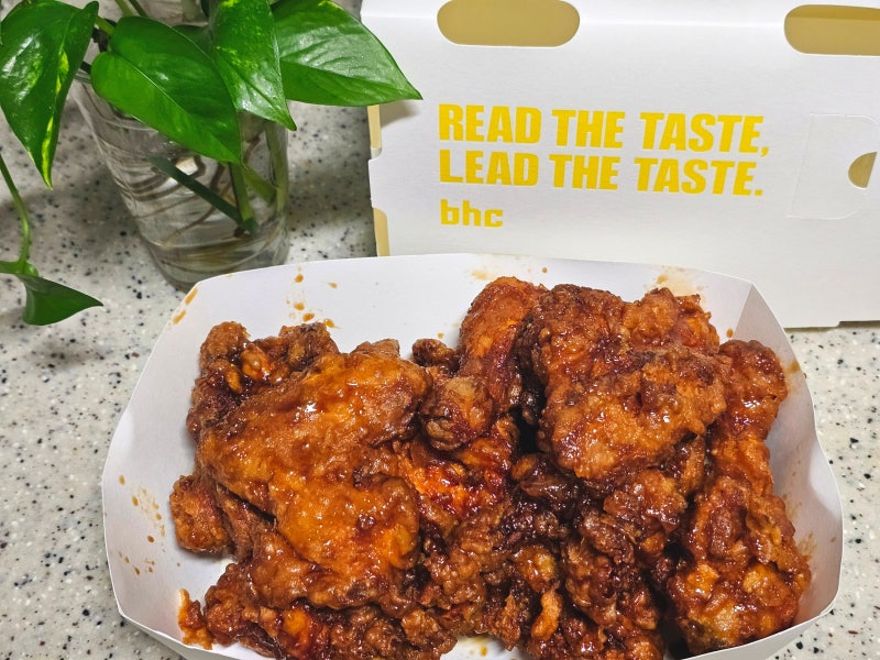bhc 치킨 신메뉴 핫 HOT 골드킹 내 돈 내산 후기