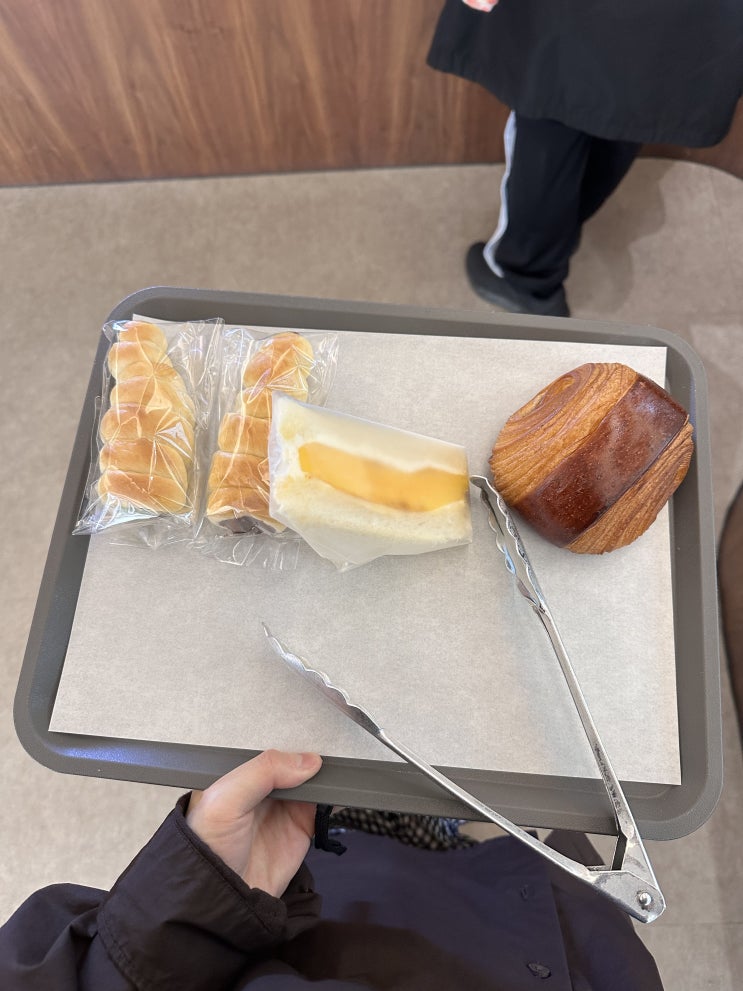  부산 빵지순례 동래 명륜역빵집 쿠루미 과자점