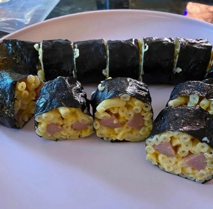결국 미국에서 현지화된 김밥 근황