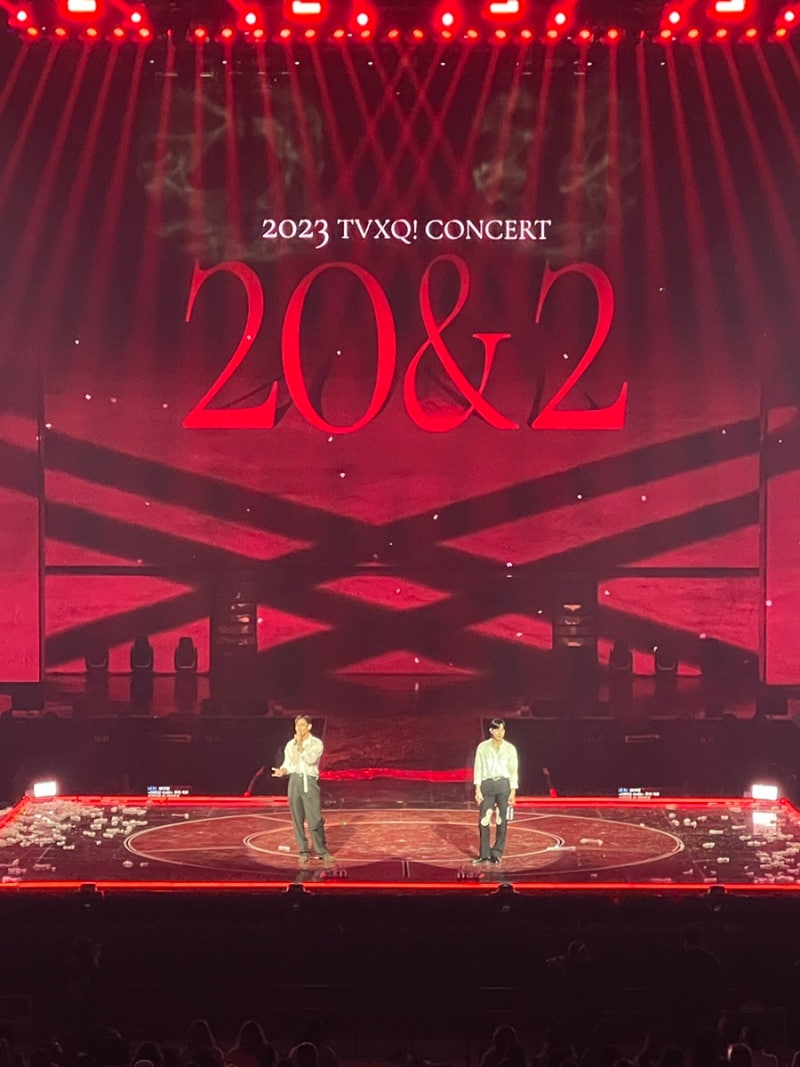 동방신기 콘서트, 20주년에도 인스파이어 아레나를 뜨겁게 달군 비결