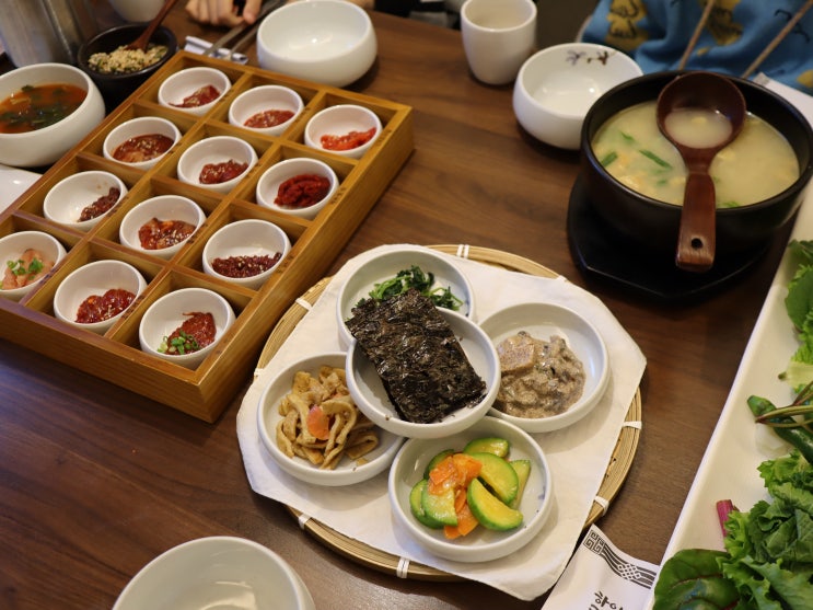 종각 한식 강경식 젓갈 정식을 제대로 즐길 수 있는 하얀고래
