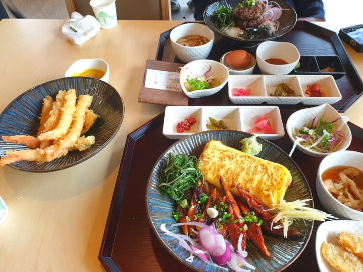 경주 황리단길 맛집 소소함박 숯불민물장어덮밥, 숯불한우함박, 새우튀김 식사후기 경주 황리단길 맛집 소소함박 숯불민물장어덮밥, 숯불한우함박, 새우튀김 식사후기