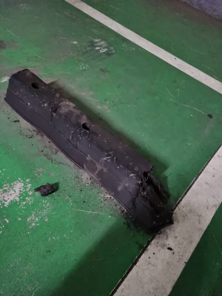  노후된 지하 주차장 주차 스토퍼 교체