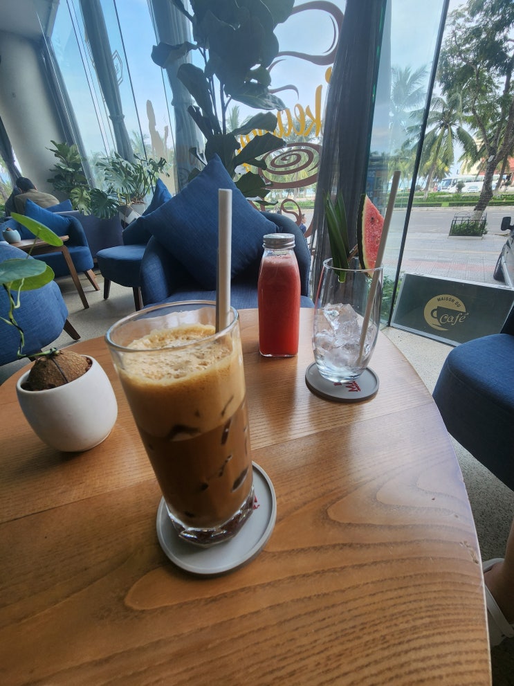  다낭 미케비치 근처 급똥가능 메종 듀 카페 MAISON DU CAFE