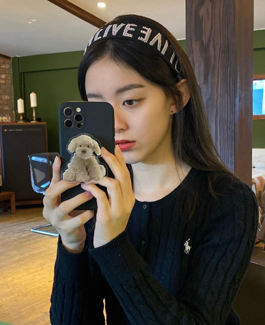  여자 연예인들의 데일리룩에서 인기인 브랜드 중 하나인 폴로 랄프로렌 여성 케이블 니트 가디건 코디 살펴보기