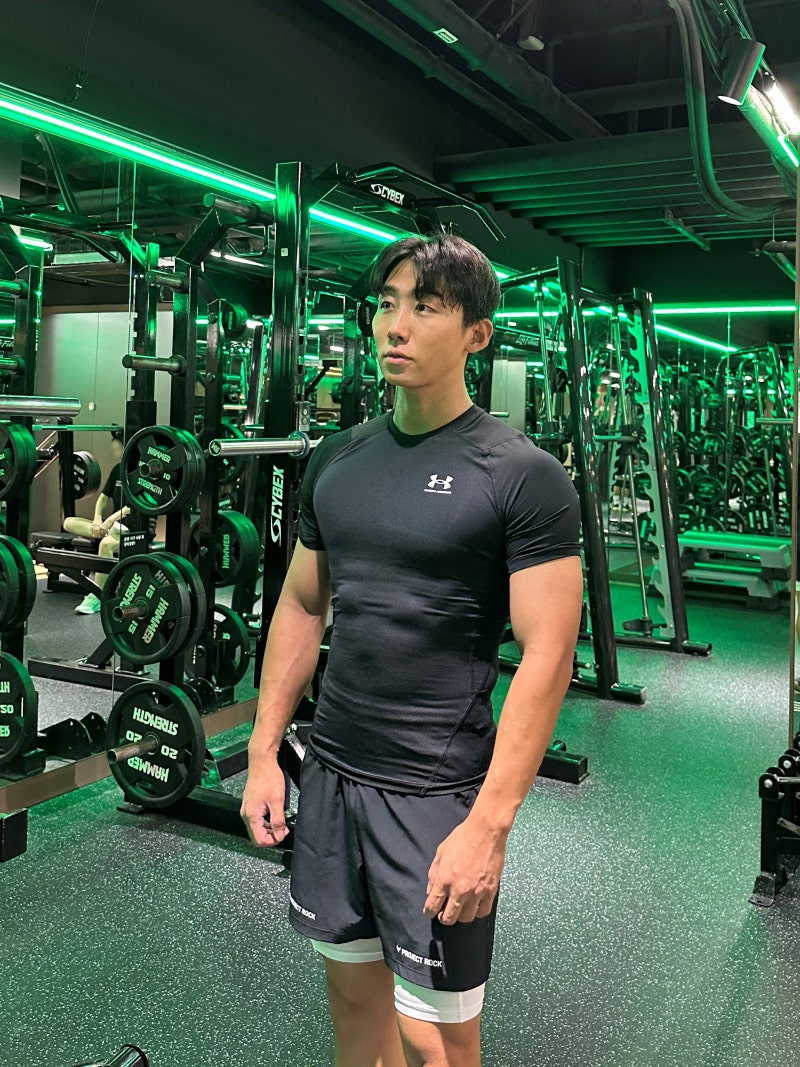 남자 운동복 언더아머 베이스레이어 컴프레션 반팔, 반바지 이제 크로스핏, 헬스장 필수템!