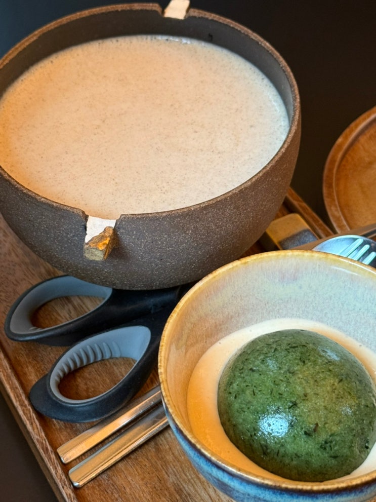  남해 카페 돌창고 프로젝트 덩어리쑥덕 이색 맛집
