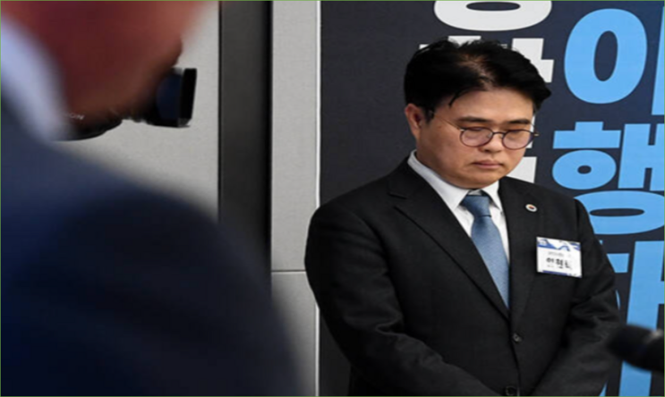 막말 논란 <b>임현택 의협</b> 회장 결국 탄핵…취임 6개월 만에... 