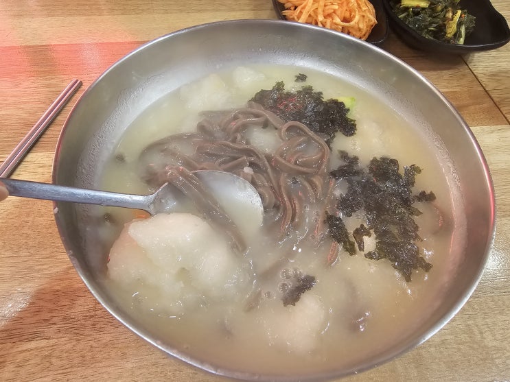 [공덕] 봉평옹심이메밀칼국수 - 항상 줄서는 맛집