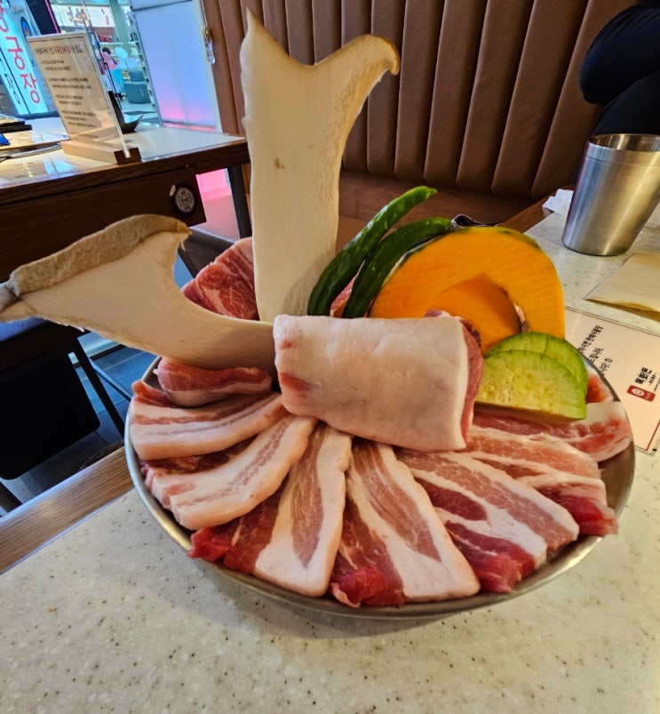  건대입구 맛집, 구워주는 건대 삼겹살 "목화돈"