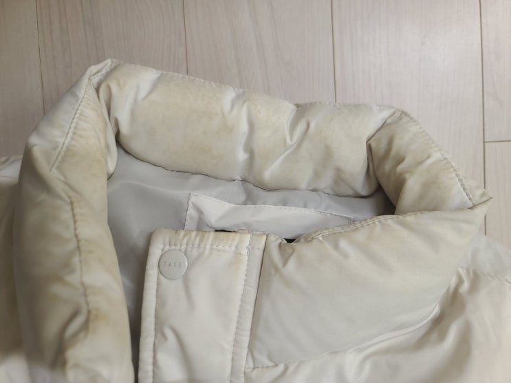  패딩 오래된 누런때 얼룩 과탄산소다로 쉽게 제거하는 방법