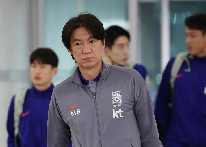 홍명보호 중동 원정 2연전 위해 출국 feat 쿠웨이트, 팔레스타인 홍명보호 중동 원정 2연전 위해 출국 feat 쿠웨이트, 팔레스타인