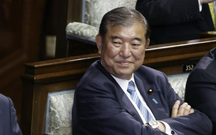 결선투표서 <b>총리</b>로 <b>재선출</b> 되다... 생각보다 강한 <b>이시바</b>.. <b>총리</b>..