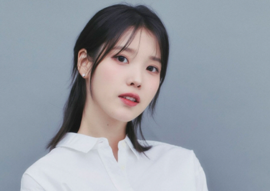 <b>아이유</b> 악플러, <b>중학교</b> 동문이었다…180명 고소후 “선처 없어”