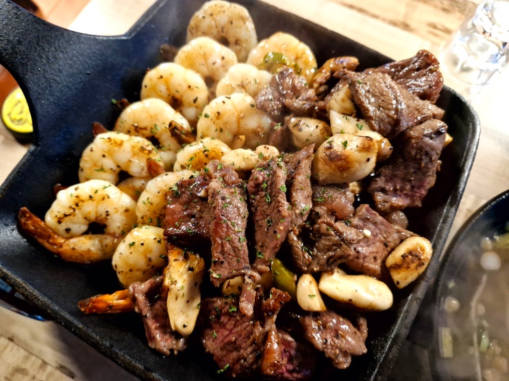  부산 술집 냉정역 대물개 추천 메뉴 소고기와 새우, 버터의 조화