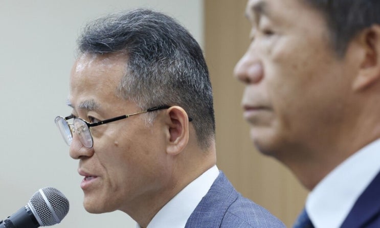 돌연 사직서 낸 <b>인권위</b> <b>이충상</b> “MBC 경향신문 한계렝 너무... 