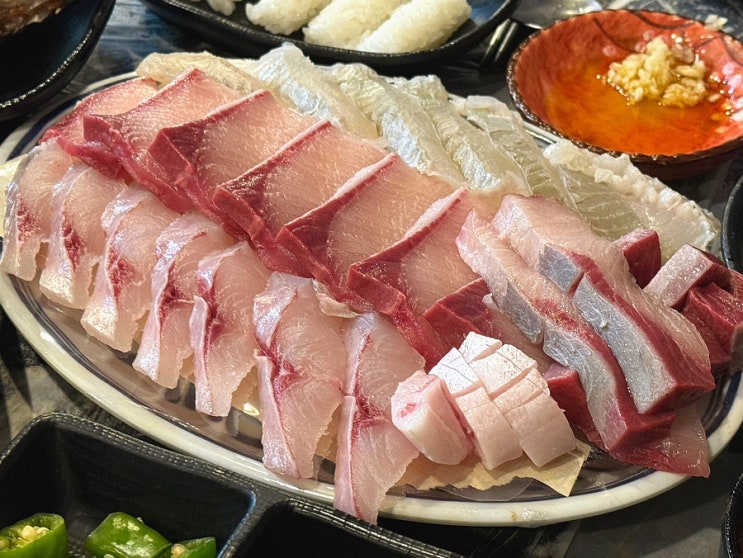 부산시청 대방어 맛집 오케이도매횟집 (제철모듬/ 밀치, 방어, 도다리)