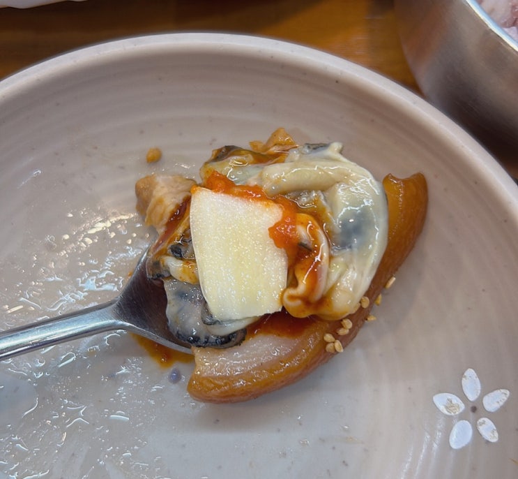  각화동 맛집 입에서 녹는 보쌈 더조은공간한식전문
