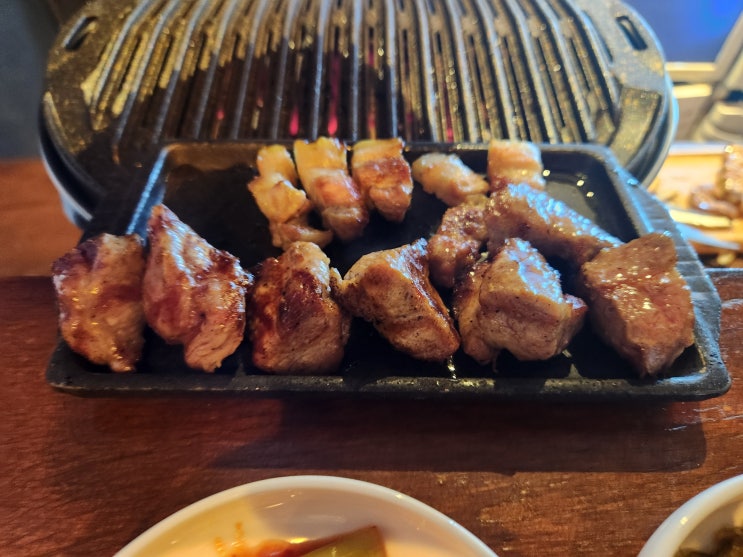  용두동 맛집 '고깃' 편하고 맛있게 즐기는 고기집 추천 데이트코스