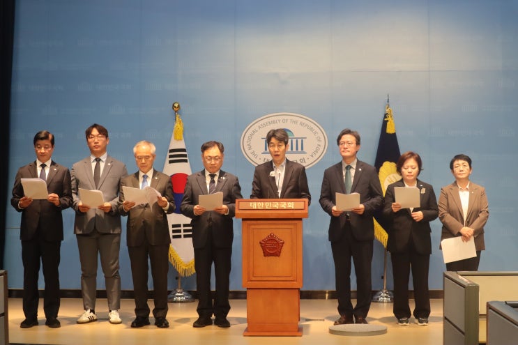 <알맹이 없는 <b>대통령 사과</b>의 본심은 결국 공권력을 동원한... 