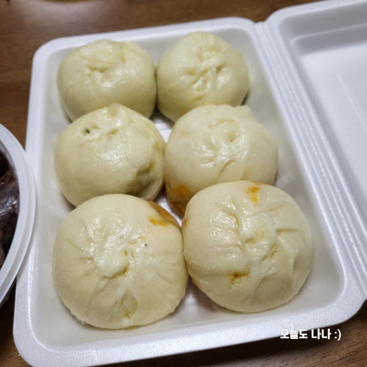  동글동글 화정 만두 용감한 왕만두, 고기왕만두 + 김치왕만두 반반 :D