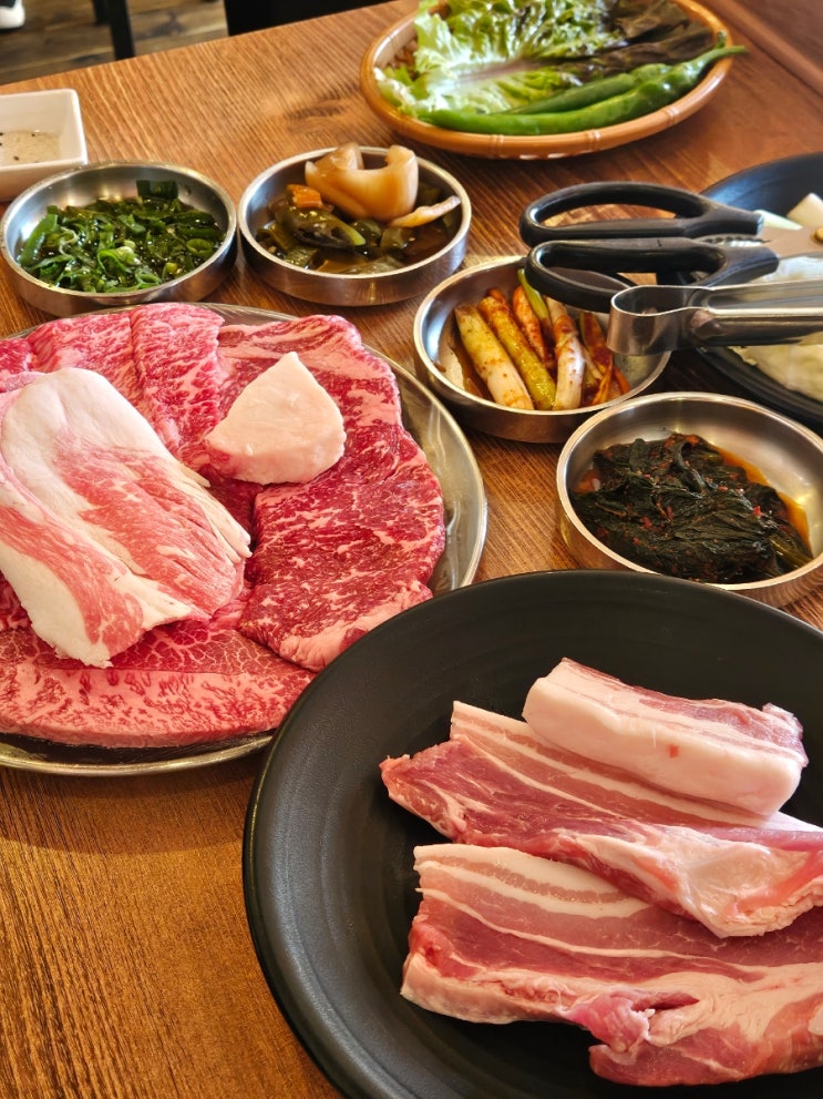  안양 맛집| 삼겹살과 소고기를 함께 먹을 수 있는 정육식당 '한근집'