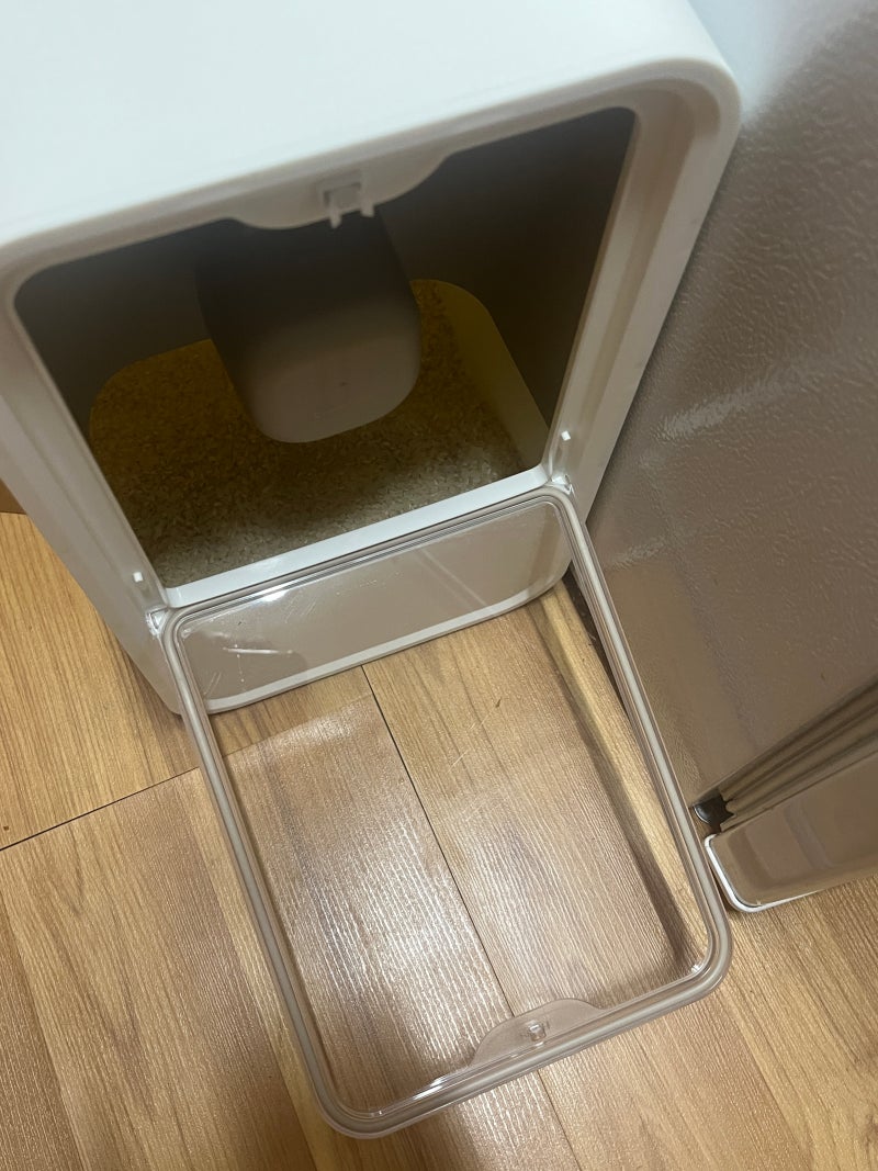 청결하고 신선한 쌀 보관을 위한 락앤락 큐브 쌀통!