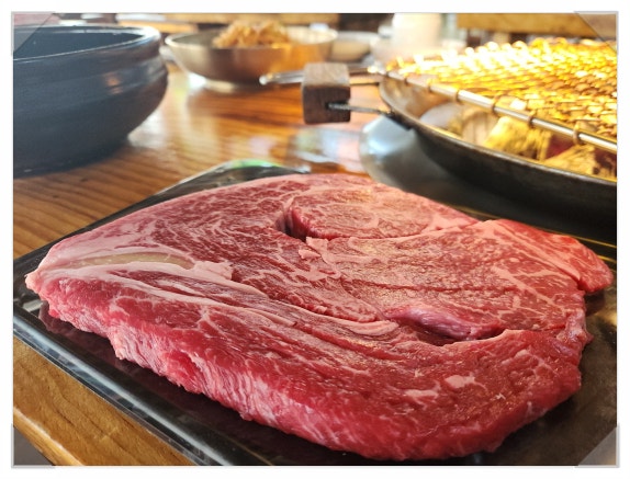 정육 식당에서 골라 먹는 재미가 있는 신림동맛집 찾는다면 화로구이 신림점