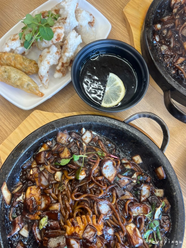  웨이팅 있는 찐 현지인 운서동 맛집 돌판 짜장 취리희