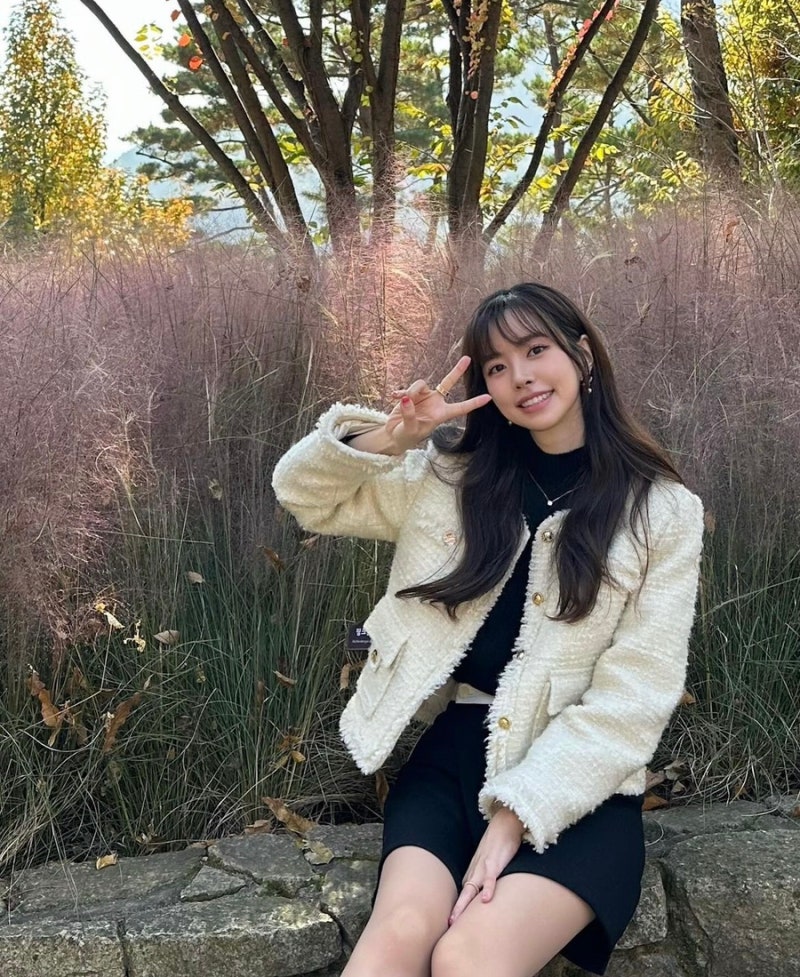 진세연 원피스 입고 가을코디 완성 아찔한 각선미 과시 프로필 나이