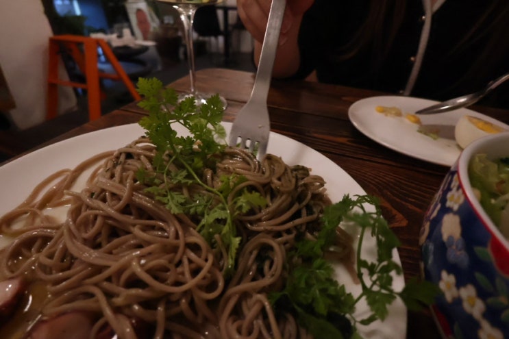  성수 와인바 곡성 맛집 추천! 문어 콜드파스타와 더블 쉬림프 파스타 완벽 페어링
