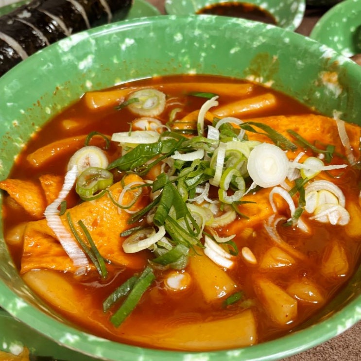  신기시장맛집 추억의 떡볶이 즐겨요 '새참분식'