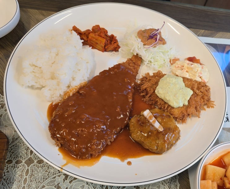  둔촌동 올림픽파크 포레온 돈까스 맛집 오박사네돈까스