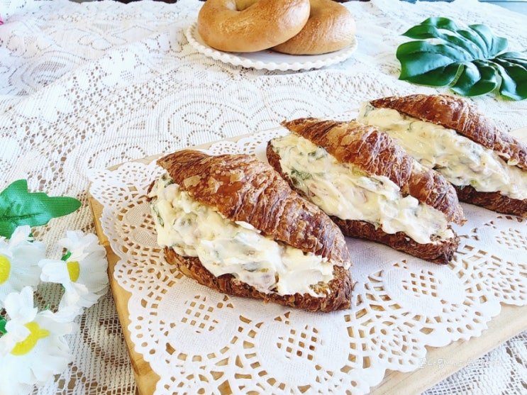  대파 크림 치즈 만들기 브런치로 좋은 크로와상 크림 치즈 샌드위치