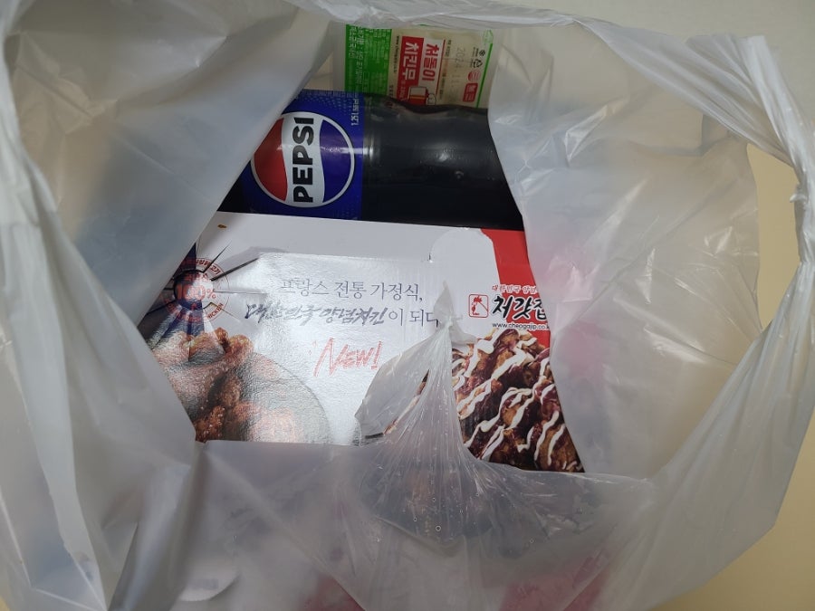 처갓집양념치킨 검단파라곤센트럴점 사진 2