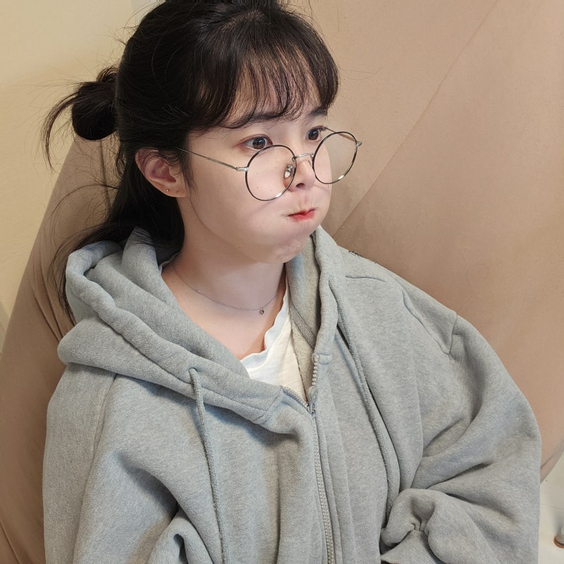 남자 티타늄안경테 가격 대두안경 나인어코드 이석훈 아이유