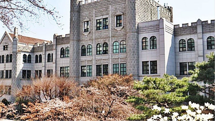 "<b>동덕여대</b> 남녀공학 전환 논란 '나중에 아기 낳고 육아도' <b>경찰</b>... 