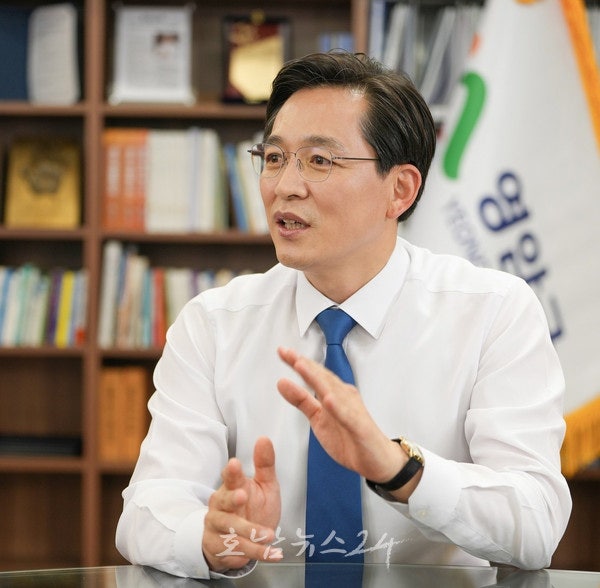  영암군 공무원 선거중립 의무 위반 사건 ‘부당한 지시’ 2천만 원 손해배상 패소..변호사1·2심 선임료 660만 원 등 집행 논란(제2보)