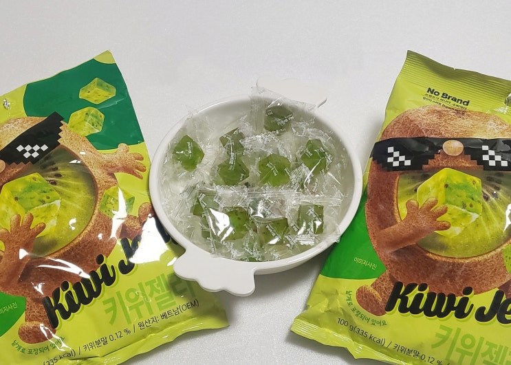   리얼 후기  개당 65원, 가성비의 끝! 종합 제리가 생각나는 서걱서걱한 식감의 맛있는 노브랜드 키위 젤리 추천