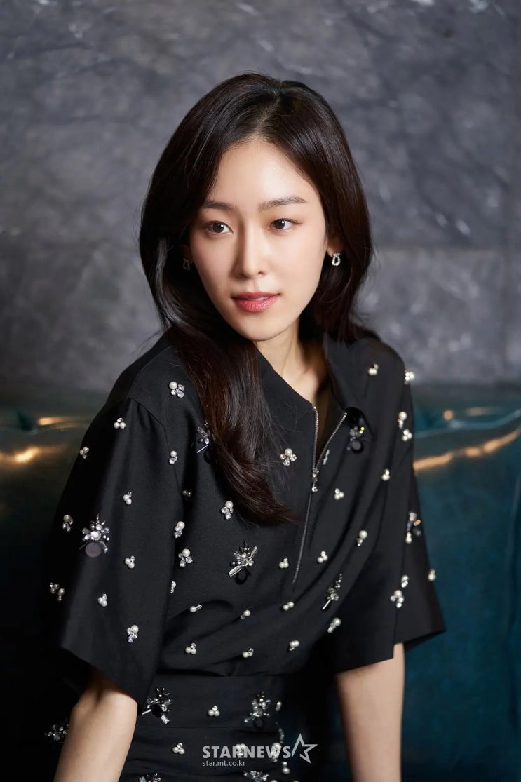  19금 청불 판정받은 '공유-서현진' 넷플릭스 드라마, 베일이 벗겨졌는데…서현진 사주는?