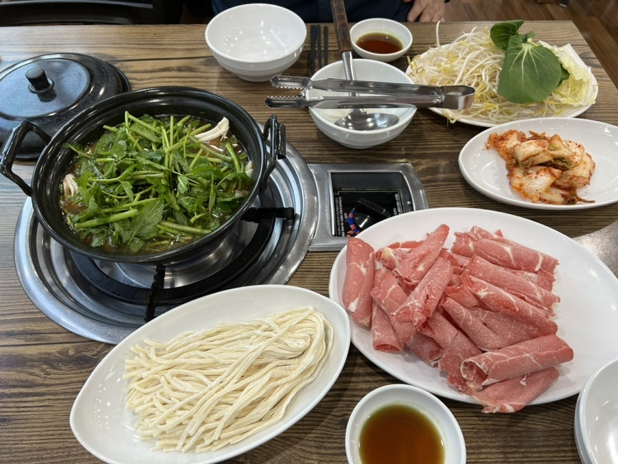 Deungchonsyabeukalguksu Gwangjujeom photo 6