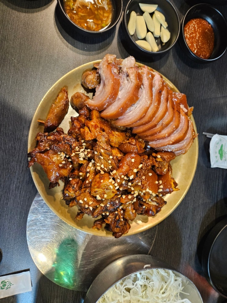  구로디지털단지 족발 맛집 만족 오향족발 반반 세트 회식 후기
