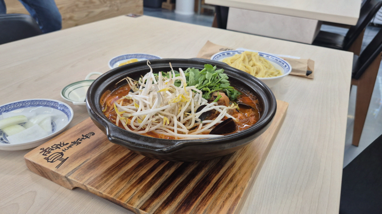  대학생 커플의 특별한 저녁, 역전뚝배기짬뽕 신상 중국집의 맛있었던 순간