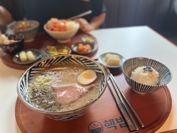  [대학로 데이트 장소 추천]핵밥 대학로점에서 한끼 든든하게 즐기세요.