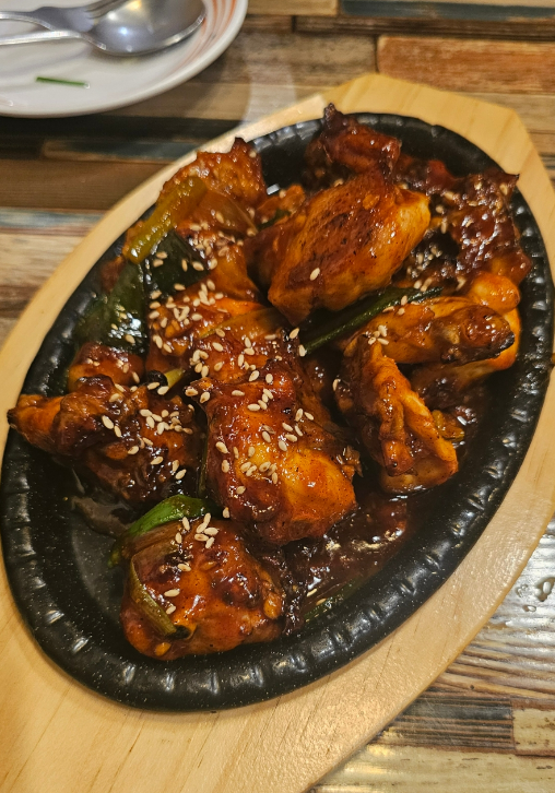 수만바베큐치킨 맛집랭킹 1위에 빚나는 아라동치킨
