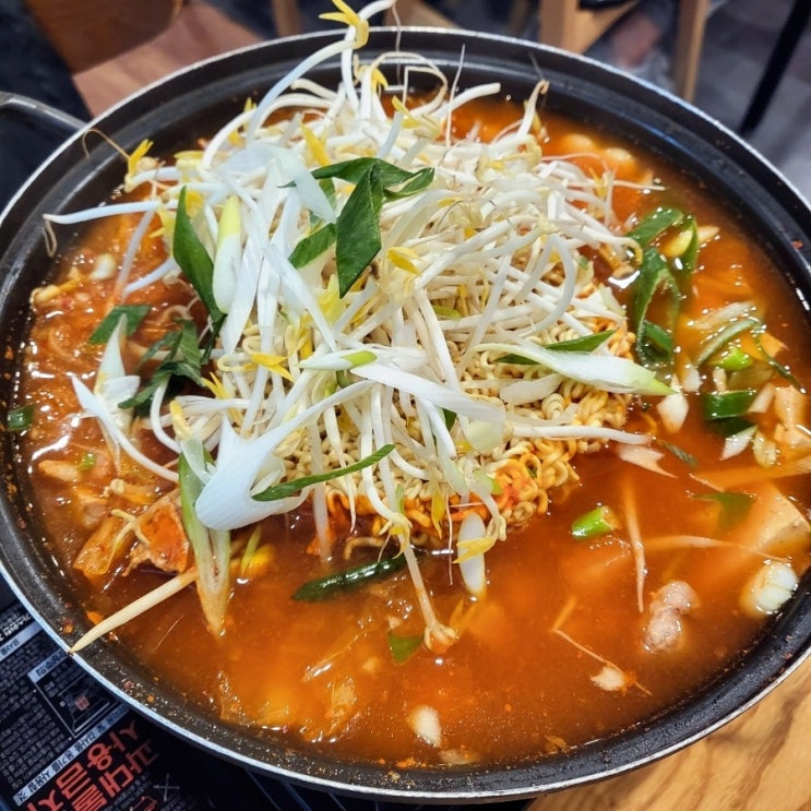  [문정역 맛집] 가성비 좋은 생고기 김치찌개 여의도 부대찌개