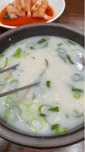  왕십리 설렁탕 점심 저녁 한끼 식사로 딱 좋은 일품백송칼국수