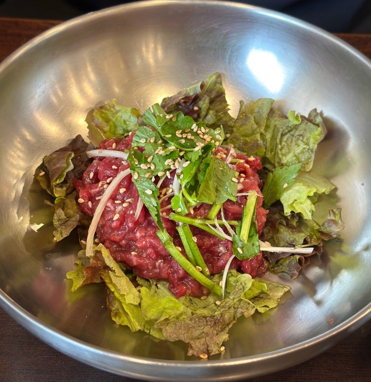  ［서울/청담］' 영천영화 ' 한우 육회가 살살 녹는 고급진 육회비빔밥 맛집(전참시 이영자 맛집)