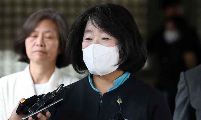 <b>윤미향</b> 전 의원 <b>후원금</b> 횡령 사건: 대법원 <b>확정</b> 판결과 그 의미