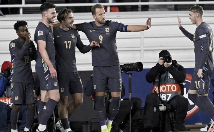 2024-25 UEFA Nations League(U네이션스리그) 조별리그 5차전 벨기에 이탈리아 아일랜드 핀란드 그리스 잉글랜드 슬로베니아 노르웨이 북마케도니아 라트비아 2024-25 UEFA Nations League(U네이션스리그) 조별리그 5차전 벨기에 이탈리아 아일랜드 핀란드 그리스 잉글랜드 슬로베니아 노르웨이 북마케도니아 라트비아